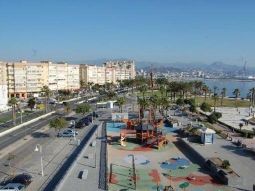 Paseo Maritimo De Poniente Apartment มาลากา ภายนอก รูปภาพ